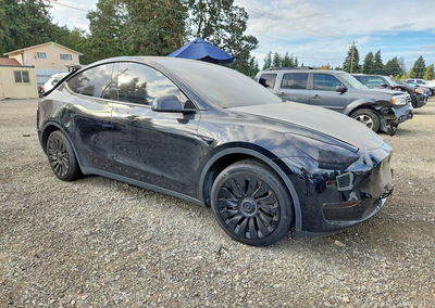 2023 Tesla Model Y, daño Trasero, Copart lote 71644066, foto 4 de 13