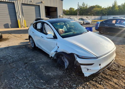 2026 Tesla Model Y, uszkodzenie: Dachowanie, Copart lot 69601416, zdjęcie 4 z 15