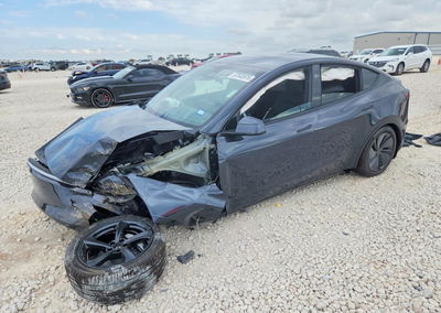 2026 Tesla Model Y, daño Frontal, Copart lote 67845976