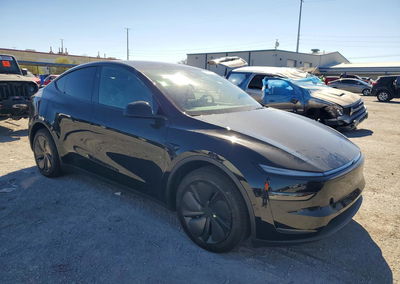 2026 Tesla Model Y, uszkodzenie: Bok, Copart lot 67741516, zdjęcie 4 z 16