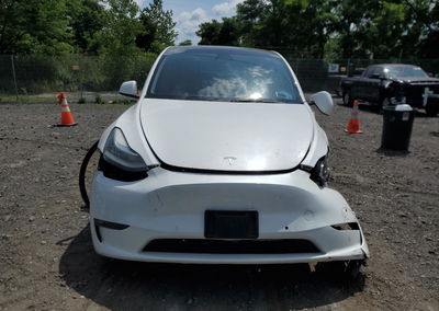 2022 Tesla Model Y, daño Generalizado, Copart lote 62936935, foto 5 de 14