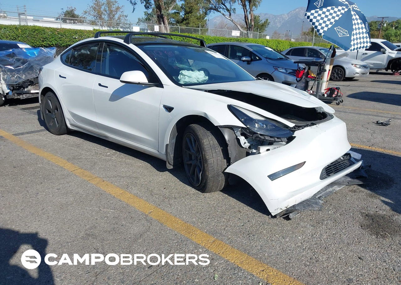 2021 Tesla Model 3 Standard Range Plus Rear-wheel Drive, uszkodzenie: Przód, Iaai lot 46070261