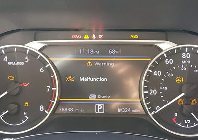 2025 Nissan Sentra Sv, daño Engine Damage, Iaai lote 46391519, foto 7 de 16