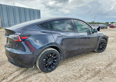 2024 Tesla Model Y, daño Frontal, Copart lote 69056466, foto 3 de 15