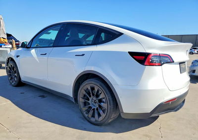 2022 Tesla Model Y, daño Frontal, Copart lote 71388646, foto 2 de 12