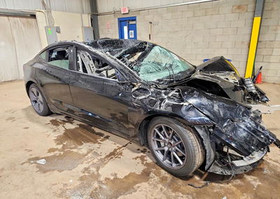 2023 Tesla Model 3, daño Generalizado, Copart lote 67188826, foto 4 de 13