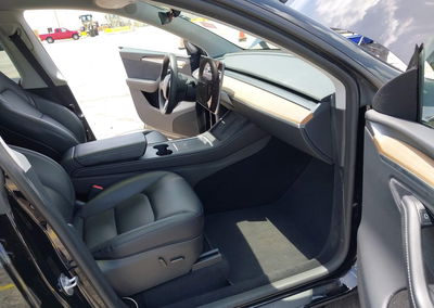 2023 Tesla Model Y Awd/long Range Dual Motor All-wheel Drive, daño Trasero izquierdo, Iaai lote 45031456, foto 5 de 19