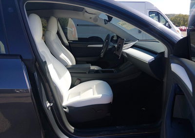 2023 Tesla Model Y Awd/long Range Dual Motor All-wheel Drive, Front End damage, Iaai lot 46288750, photo 5 of 19