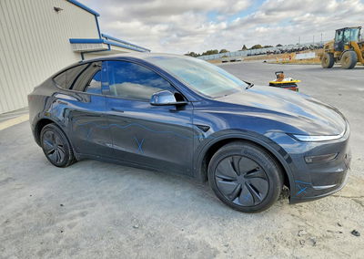 2026 Tesla Model Y, daño Bajos, Copart lote 65390116, foto 4 de 14