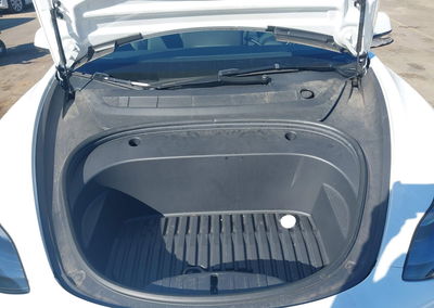 2023 Tesla Model 3 Rear-wheel Drive, daño Bajos, Iaai lote 45904107, foto 10 de 17
