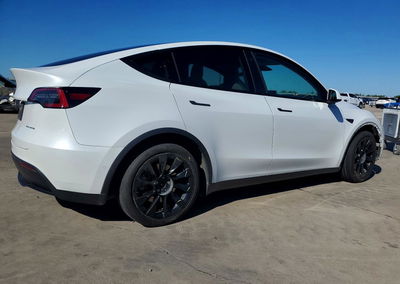 2022 Tesla Model Y, daño Frontal, Copart lote 71388646, foto 3 de 12