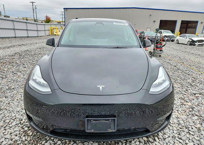 2023 Tesla Model Y, uszkodzenie: Bok, Copart lot 70164736, zdjęcie 5 z 12