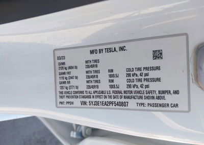 2023 Tesla Model 3 Rear-wheel Drive, daño Bajos, Iaai lote 45904107, foto 9 de 17