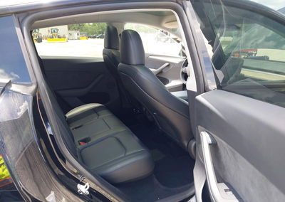 2023 Tesla Model Y Awd/long Range Dual Motor All-wheel Drive, daño Trasero izquierdo, Iaai lote 45031456, foto 8 de 19