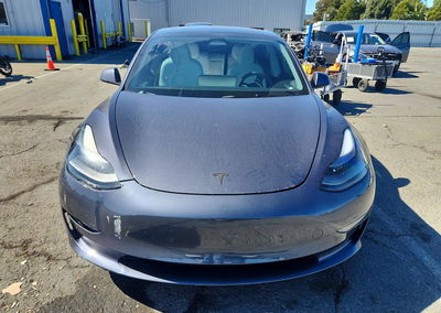 2023 Tesla Model 3, daño Lateral, Copart lote 70384086, foto 5 de 12