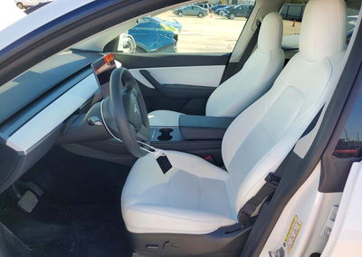 2022 Tesla Model Y, daño Frontal, Copart lote 71388646, foto 7 de 12