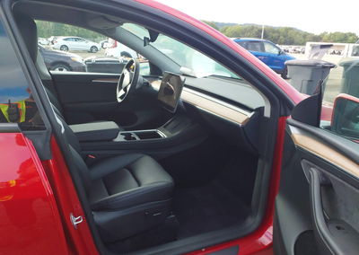 2023 Tesla Model Y Awd/long Range Dual Motor All-wheel Drive, daño Inundación, Iaai lote 46182332, foto 5 de 11