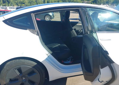 2023 Tesla Model 3 Rear-wheel Drive, daño Bajos, Iaai lote 45904107, foto 8 de 17