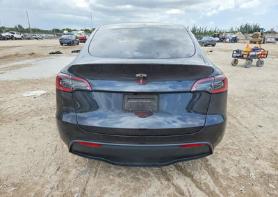 2024 Tesla Model Y, daño Frontal, Copart lote 69056466, foto 6 de 15