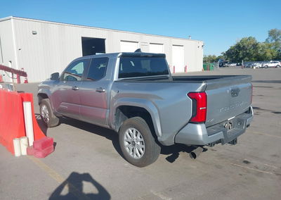 2025 Toyota Tacoma Sr5, daño Frontal derecho, Iaai lote 46284762, foto 3 de 15