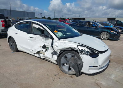 2022 Tesla Model 3 Rear-wheel Drive, daño Lateral derecho, Iaai lote 45578828
