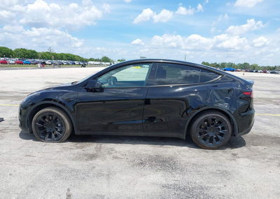 2023 Tesla Model Y Awd/long Range Dual Motor All-wheel Drive, daño Trasero izquierdo, Iaai lote 45031456, foto 14 de 19