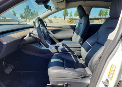 2023 Tesla Model Y, daño Bajos, Copart lote 72963916, foto 7 de 13