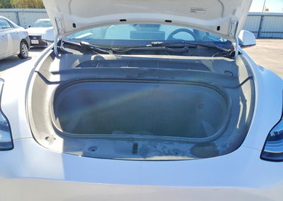 2022 Tesla Model Y, daño Frontal, Copart lote 71388646, foto 11 de 12