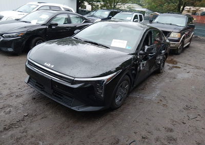 2026 Kia K4 Lx, daño Lateral izquierdo, Iaai lote 46198922, foto 2 de 16