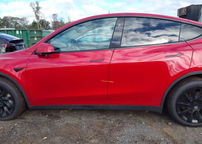 2023 Tesla Model Y Awd/long Range Dual Motor All-wheel Drive, daño Inundación, Iaai lote 46182332, foto 6 de 11