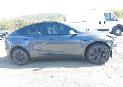 2023 Tesla Model Y Awd/long Range Dual Motor All-wheel Drive, Front End damage, Iaai lot 46288750, photo 14 of 19
