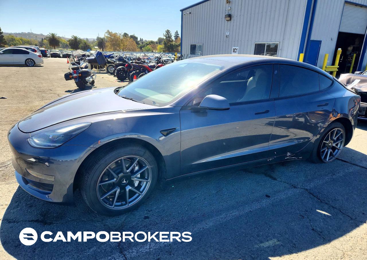 2023 Tesla Model 3, daño Lateral, Copart lote 70384086