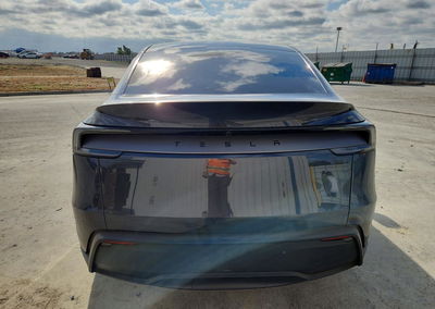2026 Tesla Model Y, daño Bajos, Copart lote 65390116, foto 6 de 14