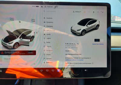 2023 Tesla Model Y, daño Bajos, Copart lote 72963916, foto 9 de 13