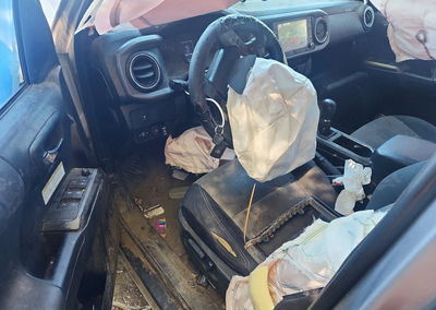 2020 Toyota Tacoma Trd Off-road, Undercarriage damage, Copart lot 69791706, photo 8 of 13
