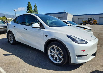2023 Tesla Model Y, daño Bajos, Copart lote 72963916, foto 4 de 13