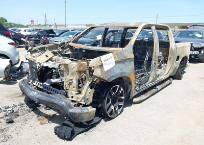 2025 Chevrolet Silverado 1500, Exterior Burn damage, Iaai lot 45685124, photo 2 of 11