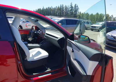 2026 Tesla Model Y All-wheel Drive/long Range Launch Series/premium All-wheel Drive, Rear damage, Iaai lot 45710310, photo