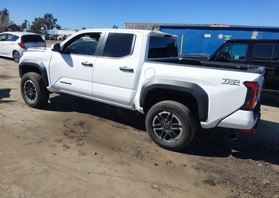2025 Toyota Tacoma Hybrid Trd Off Road, пошкодження: Правий перед, Iaai лот 46370465, фото 3 з 16