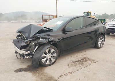 2021 Tesla Model Y Long Range Dual Motor All-wheel Drive, Front & Rear damage, Iaai lot 45589653, photo 2 of 15