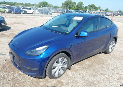2022 Tesla Model Y Long Range Dual Motor All-wheel Drive, uszkodzenie: Zalanie, Iaai lot 45932944, zdjęcie 2 z 13