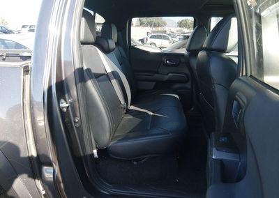 2019 Toyota Tacoma, uszkodzenie: Przód, Iaai lot 46348512, zdjęcie 8 z 16