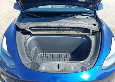 2022 Tesla Model Y Long Range Dual Motor All-wheel Drive, uszkodzenie: Zalanie, Iaai lot 45932944, zdjęcie 10 z 13