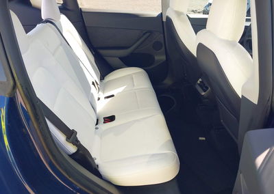 2022 Tesla Model Y Long Range Dual Motor All-wheel Drive, uszkodzenie: Zalanie, Iaai lot 45932944, zdjęcie 8 z 13