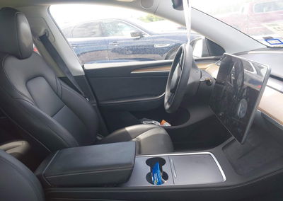 2023 Tesla Model Y, daño Frontal, Iaai lote 45880622, foto 5 de 17