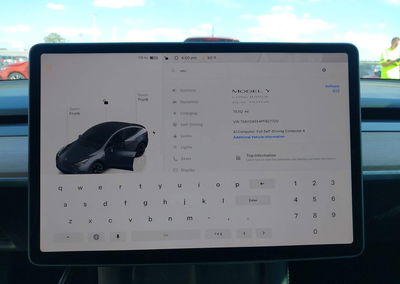 2023 Tesla Model Y Awd/long Range Dual Motor All-wheel Drive, Left Side damage, Iaai lot 45920474, photo 7 of 15