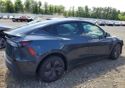 2026 Tesla Model Y, uszkodzenie: Przód, Copart lot 63081866, zdjęcie 3 z 14