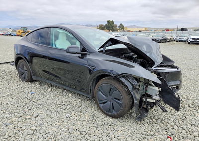 2026 Tesla Model Y, daño Frontal, Copart lote 66842926, foto 4 de 15