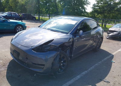 2023 Tesla Model Y Awd/long Range Dual Motor All-wheel Drive, Left Side damage, Iaai lot 45920474, photo 2 of 15