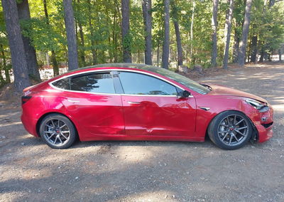 2019 Tesla Model 3 Long Range/mid Range/standard Range/standard Range Plus, daño Left & Right Side, Iaai lote 46119317,